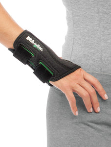 Mueller Fitted Wrist Brace